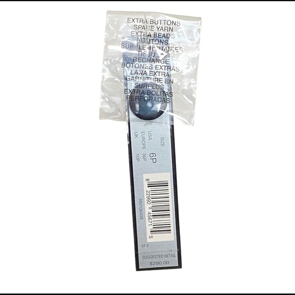 Tahari Arthur S. Levine White and Black Polka Dot Blazer. Size 6P - Picture 6 of 7